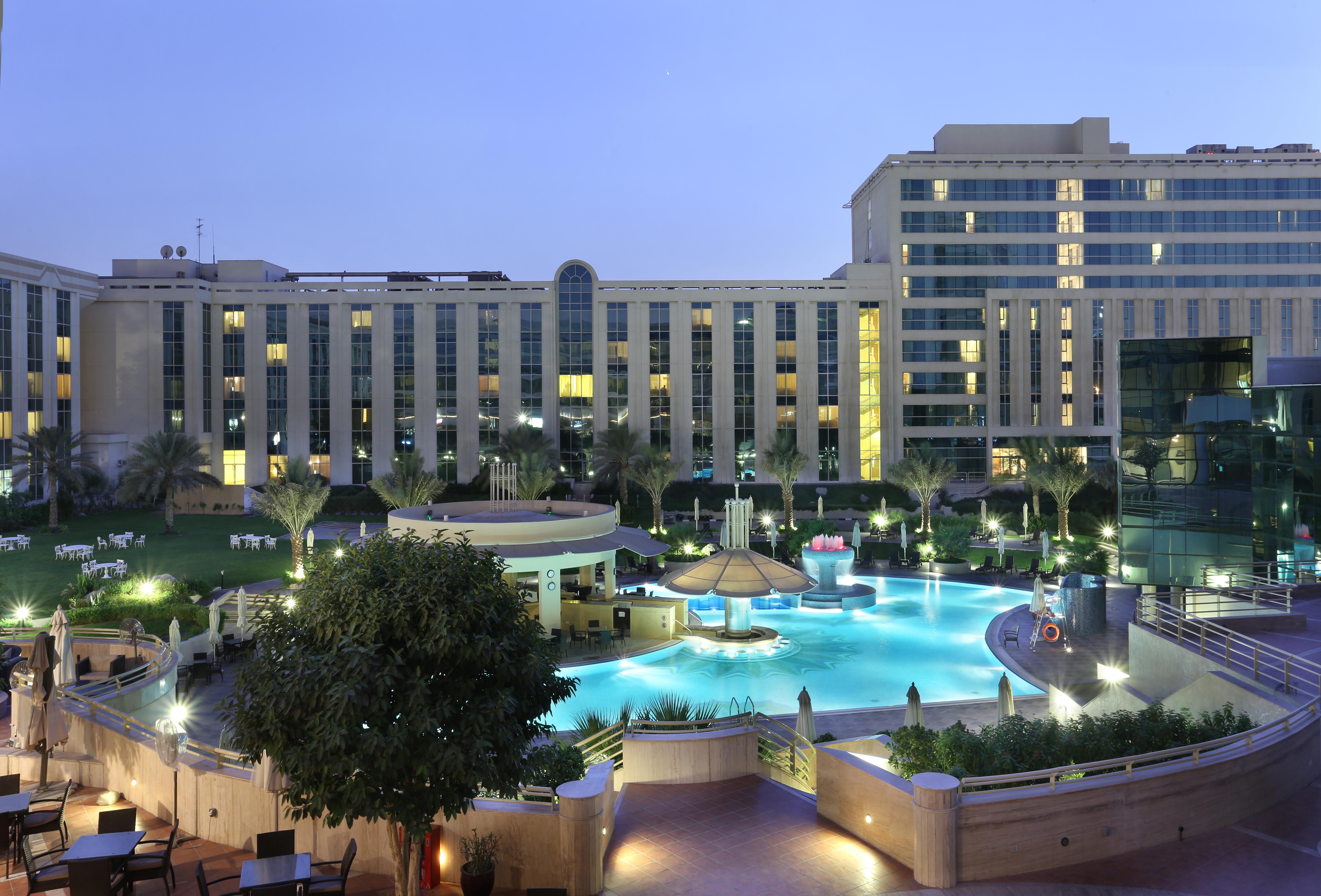 Millennium Airport Hotel Dubai Exterior photo